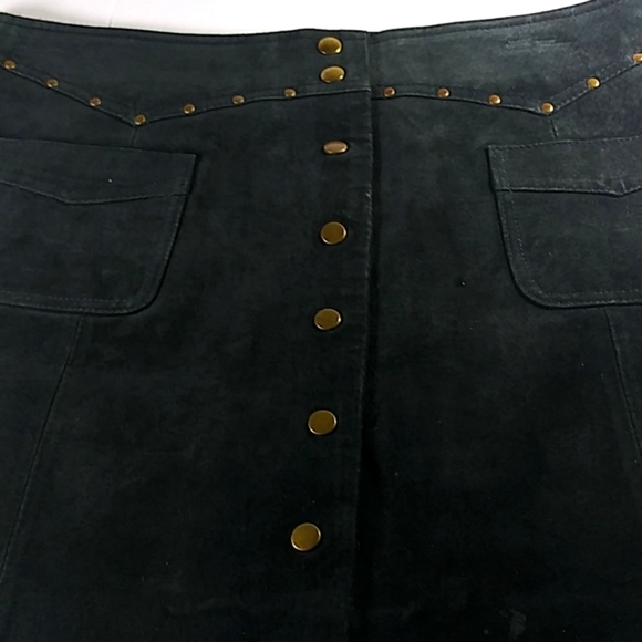 Roxy Jeans Blk. Suede Leather Skirt. - Picture 2 of 7